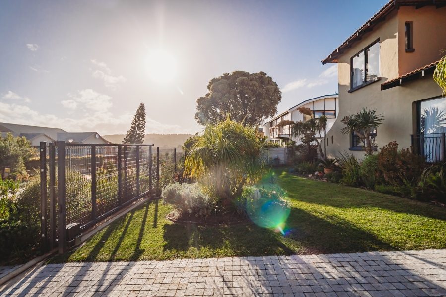 3 Bedroom Property for Sale in Herolds Bay Western Cape